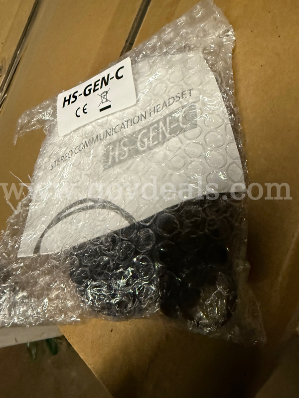 A lot of 960 HS-GEN-C Stereo Communication Wired Headset with Microphone Nuance Dragon Cord in a pallet