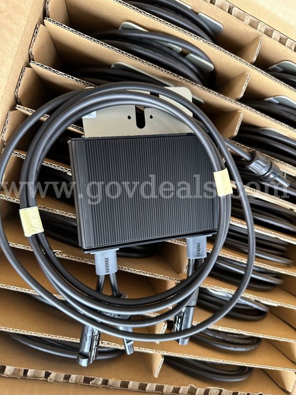 A lot of 200 Solaredge S440 440W/60V Power Optimizer (S440-1GM4MRM)