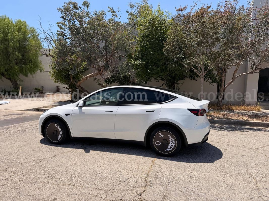 2022 Tesla Model Y Long Range AWD
