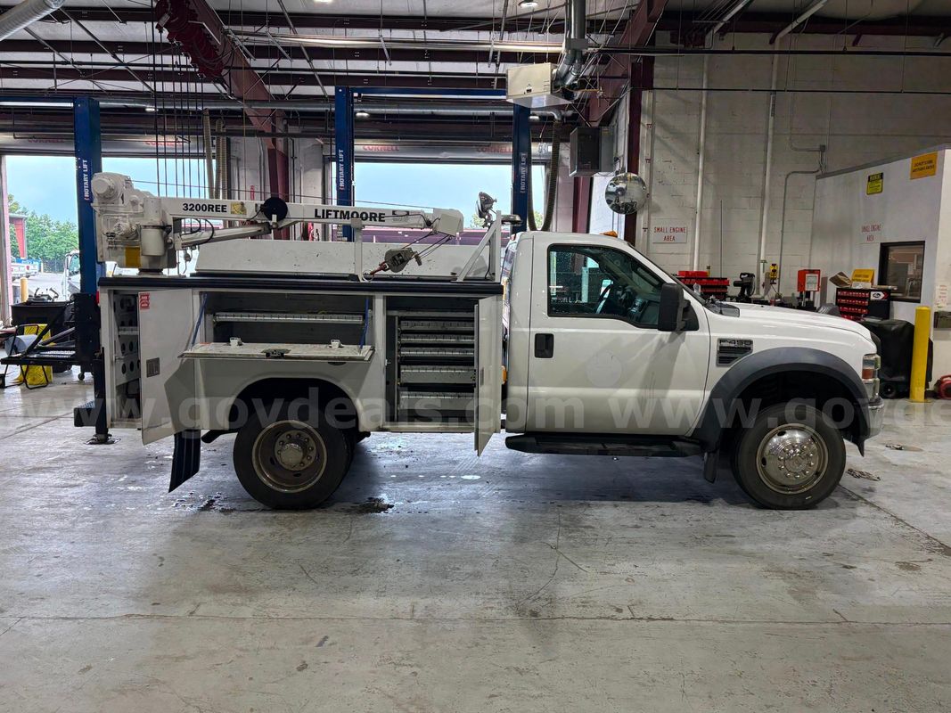 2009 Ford F-450 SD Service Truck