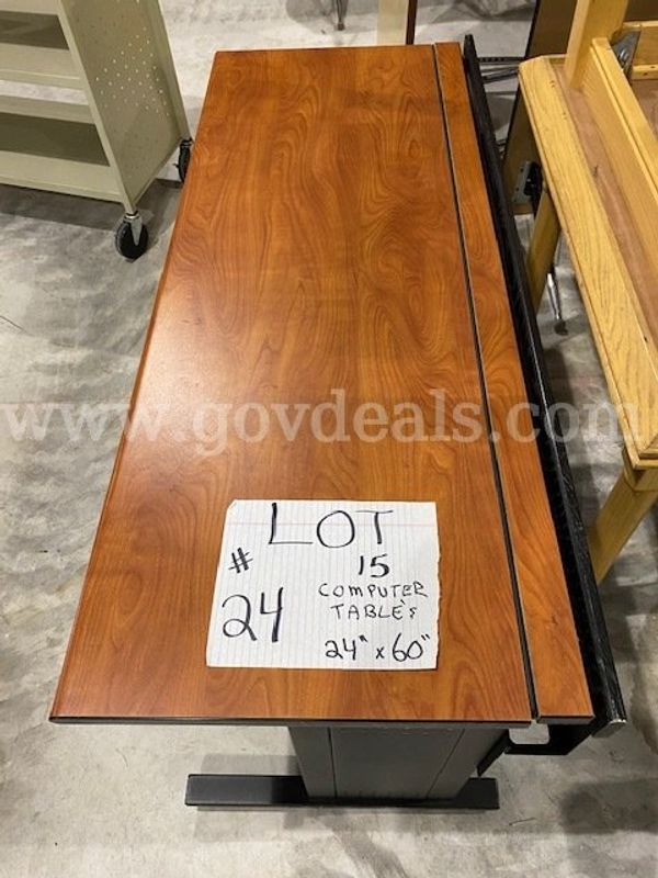 15 Computer Tables