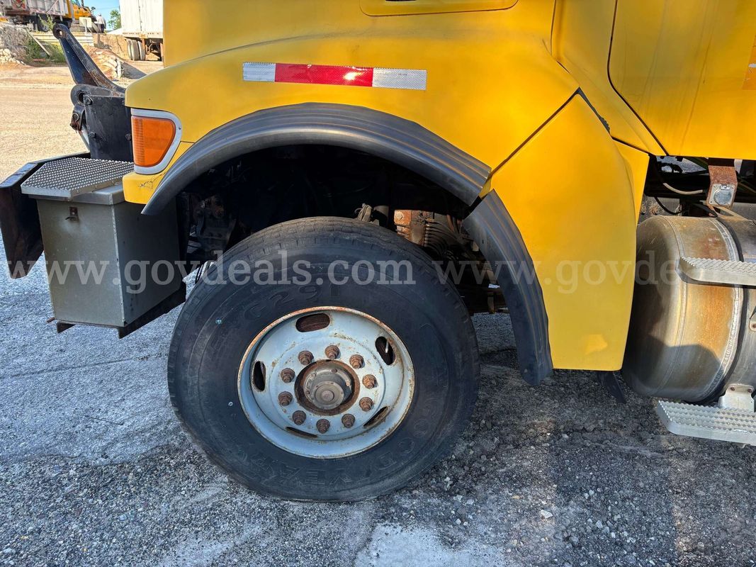 2006 Sterling L8500 Dump Truck with Spreader – 7.2L Diesel – Transmission Issue