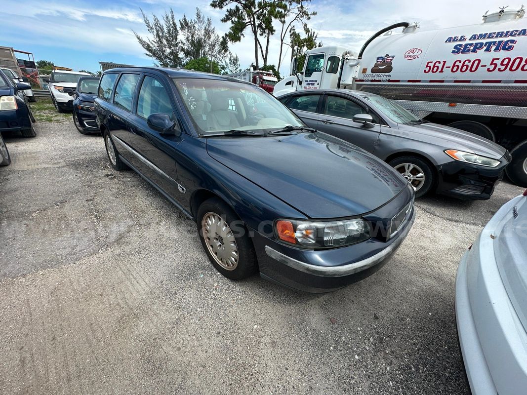 2001 Volvo V70