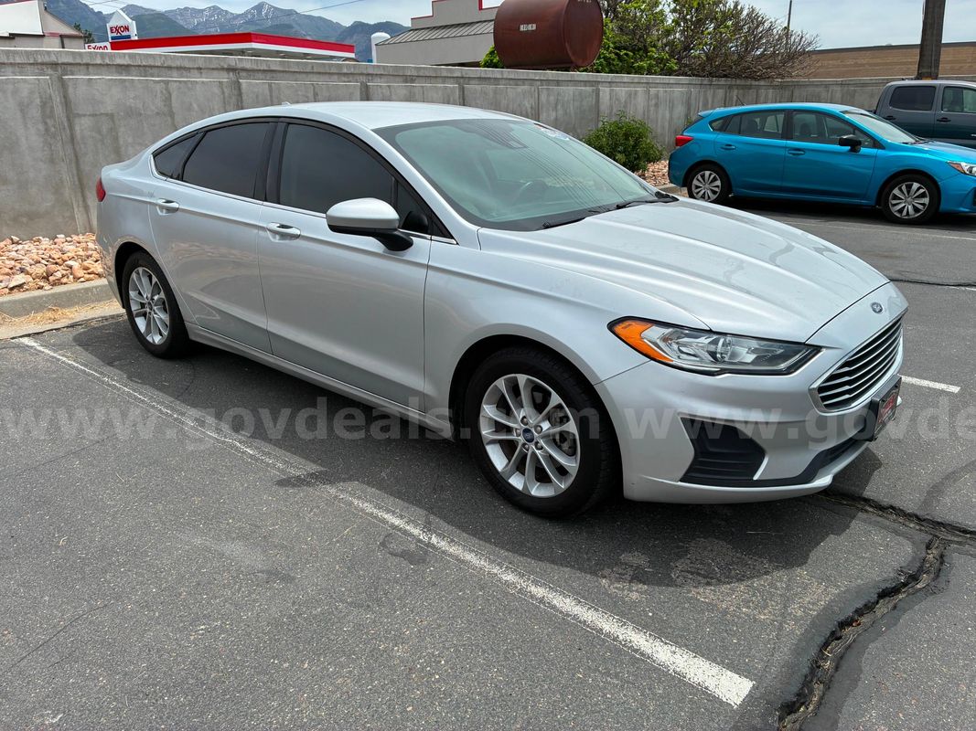 2019 Ford Fusion Runs And Drives - Shipping Available