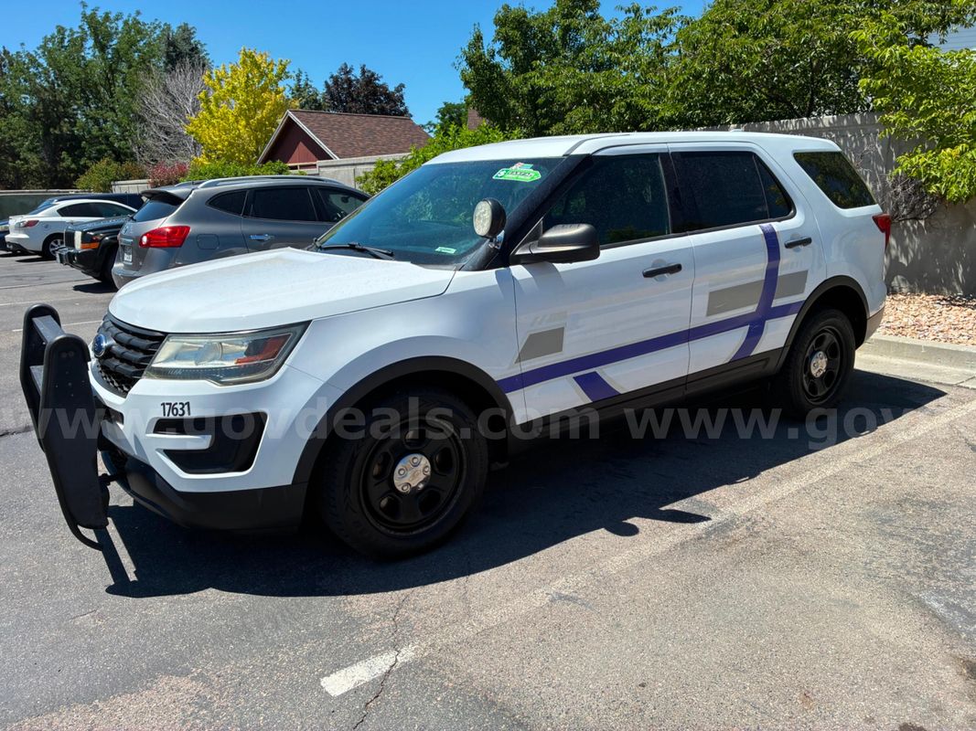 2017 Ford Explorer Awd Runs And Drives - Shipping Available