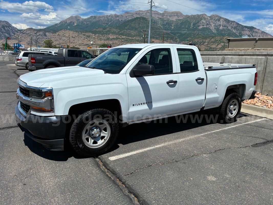 2017 Chevrolet Silverado Runs And Drives - Shipping Available