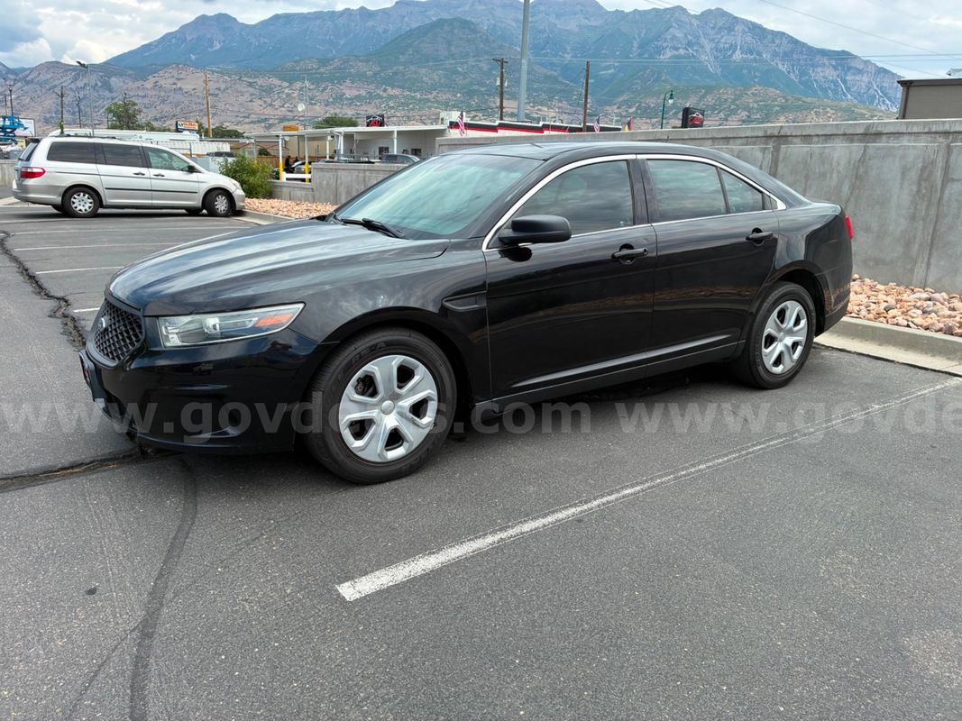 2017 Ford Taurus Runs And Drives - Shipping Available