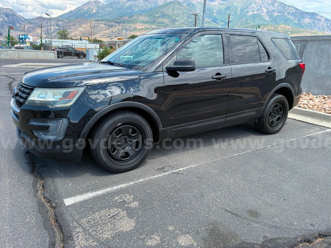 2016 Ford Explorer Runs And Drives - Shipping Available