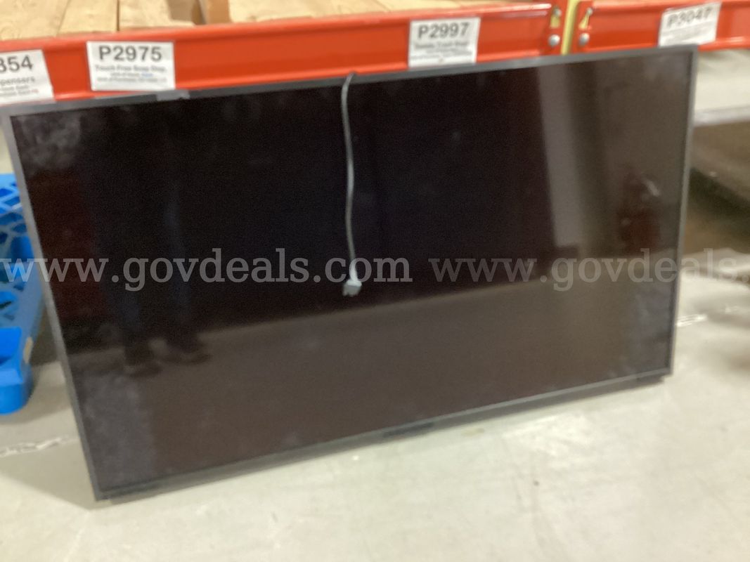 LG 55" 4K UHD Commercial Signage Smart TV (Model 55UT640S0UA) – Working Condition