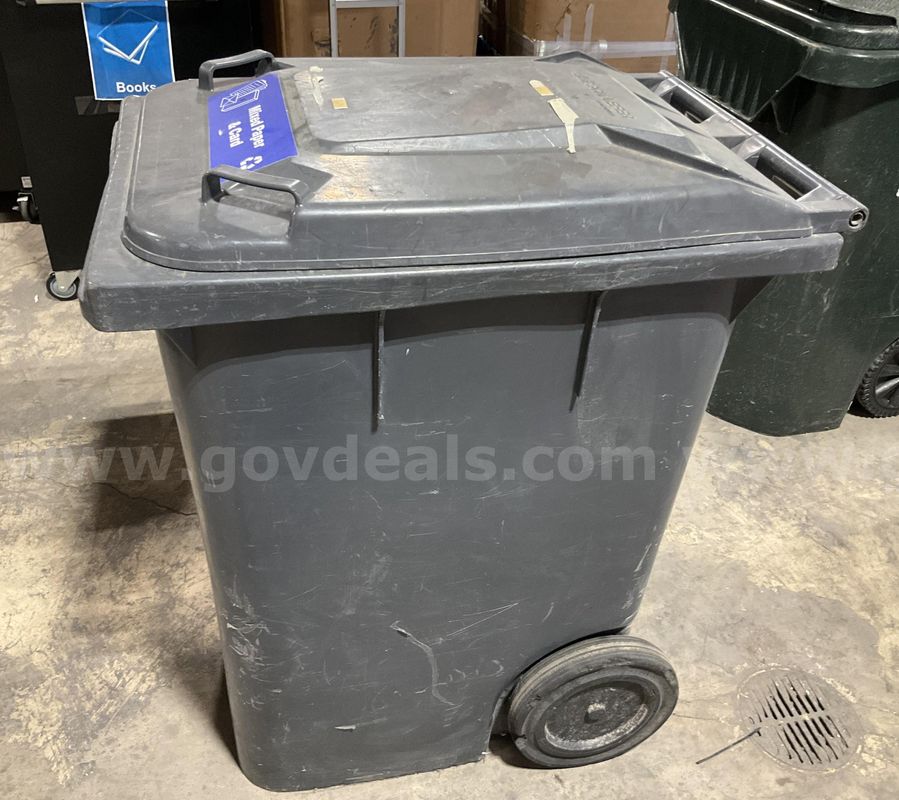 Heavy-Duty 96 -Gallon Commercial Rolling Recycling Bin / Tote