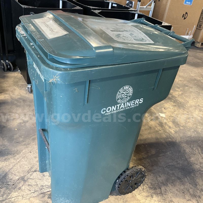 Heavy-Duty 96 -Gallon Commercial Rolling Recycling Bin / Tote