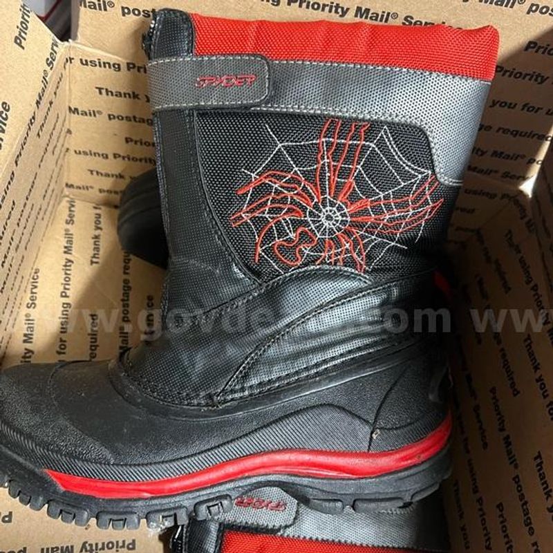 Spyder Unisex Boots (Boys,Girls Or Women'S) Size 4 Excellent Conditions *Will Ship*