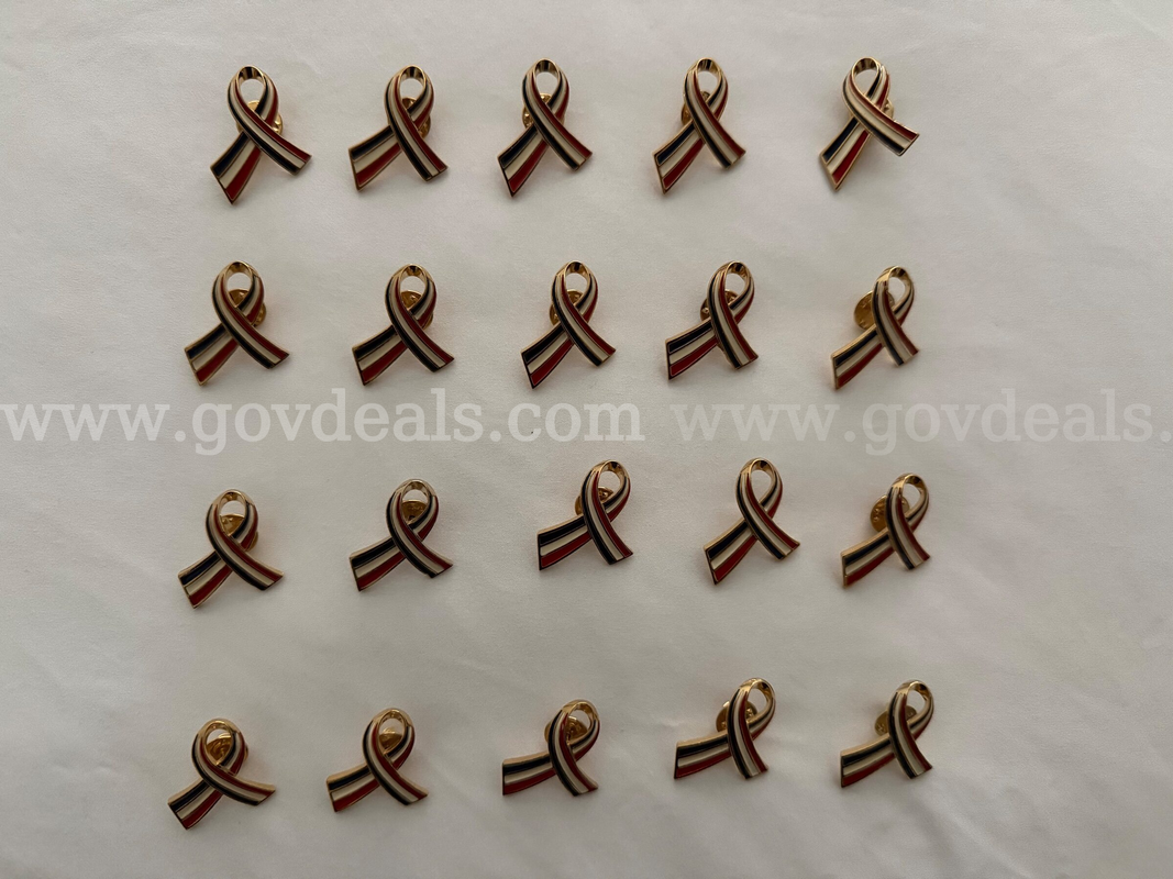LOT OF 20 VINTAGE Patriotic Pins USA Flag Ribbon Pin Brand New/Never Used *WILL SHIP*