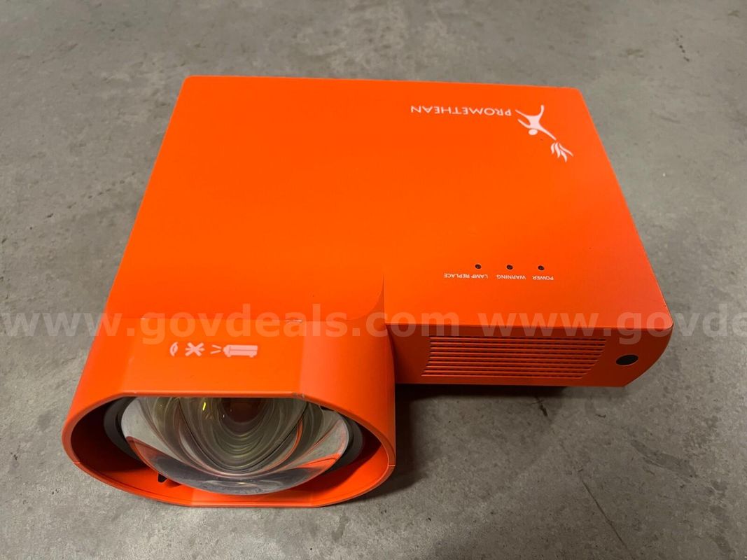 LCD PROJECTORS PROMETHEAN PLC-XE40 LCD Projector *WILL SHIP*
