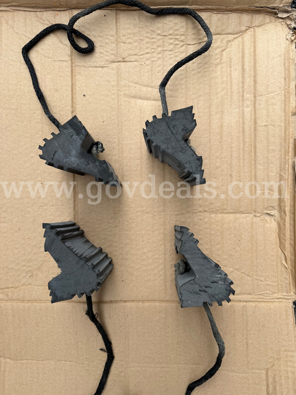 LOT OF 4 (2+2)Heavy Duty Wheel Chocks,Rubber Wheel Block Non-Slip Base With Rope *WILL SHIP*