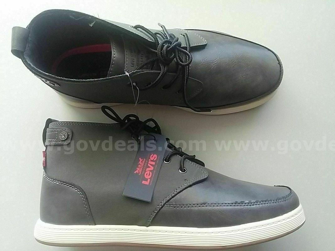 Levi's Men's Atwater Burnish COMFORT Sneakers 10 HIGH TOP OLIVE COLOR RARE NEW *WILL SHIP*