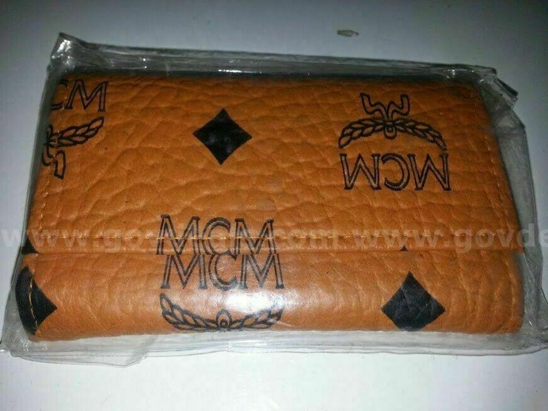 MCM Key Holder Case Key Wallet With Zipper Inside *WILL SHIP*