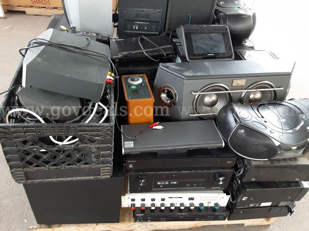 Lot of 66 - A/V Equipment - Bose / Yamaha /TASCAM / Sony / Behringer / JBL / Etc. Audio Mixer / Speaker / Amplifier Etc.