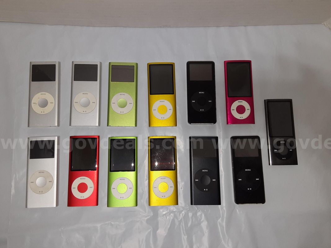 Lot of 13 - Apple iPod Nano Compact Media Player