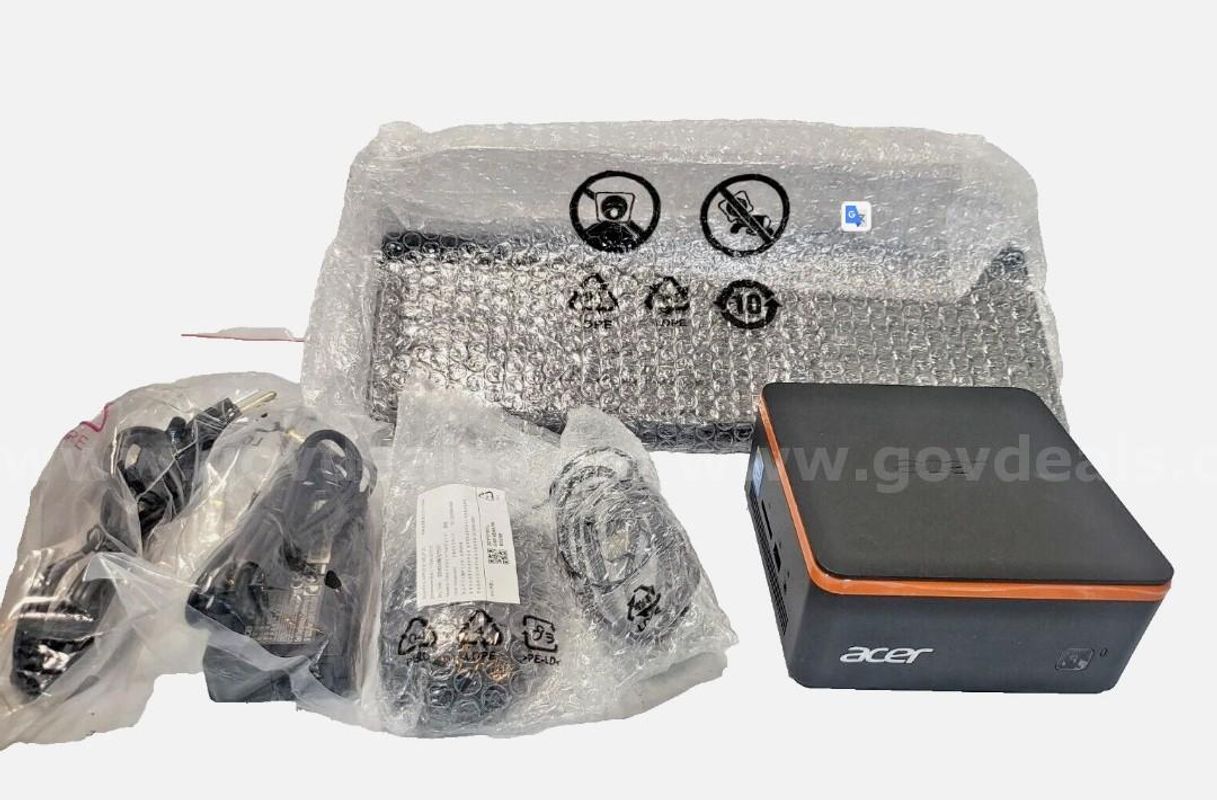 Acer Revo Build M1-601-UR51 2GB 32GB Intel Celeron N3050 Mini Desktop PC Win 10