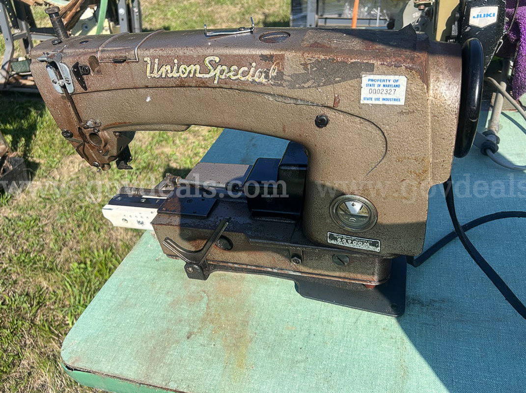 Union Special 63900M Sewing Machine (Head Only)