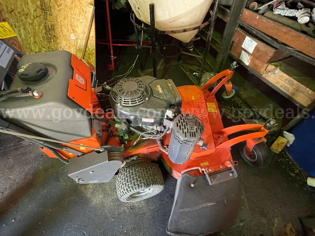 Husqvarna W436 / 36" Walk Behind Mower