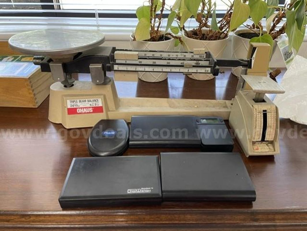 Lot of 7 Used Scales and Balances (5 Battery Operated, 2 Manual)