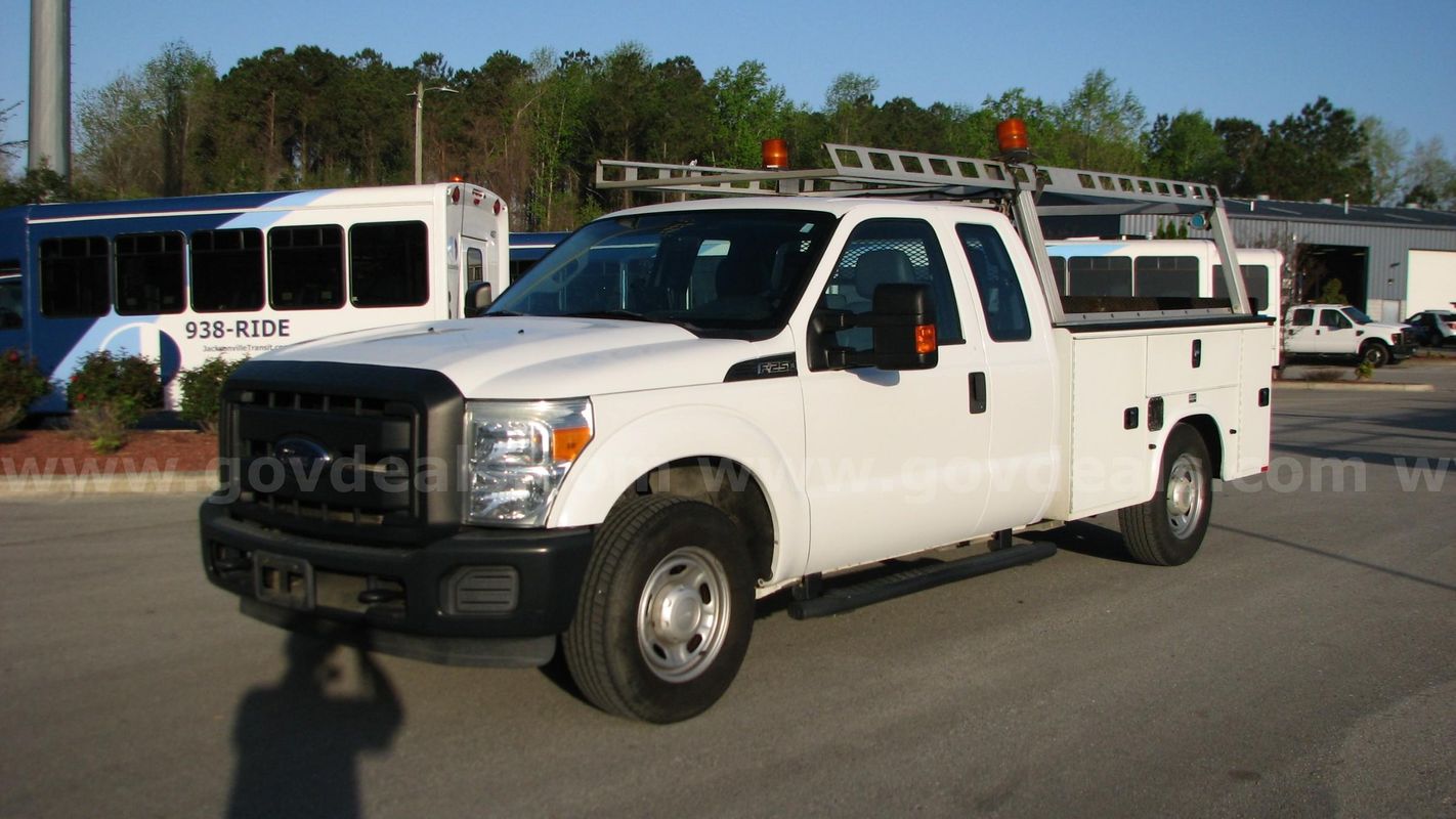 Ford F-250 Ext Cab Service Truck