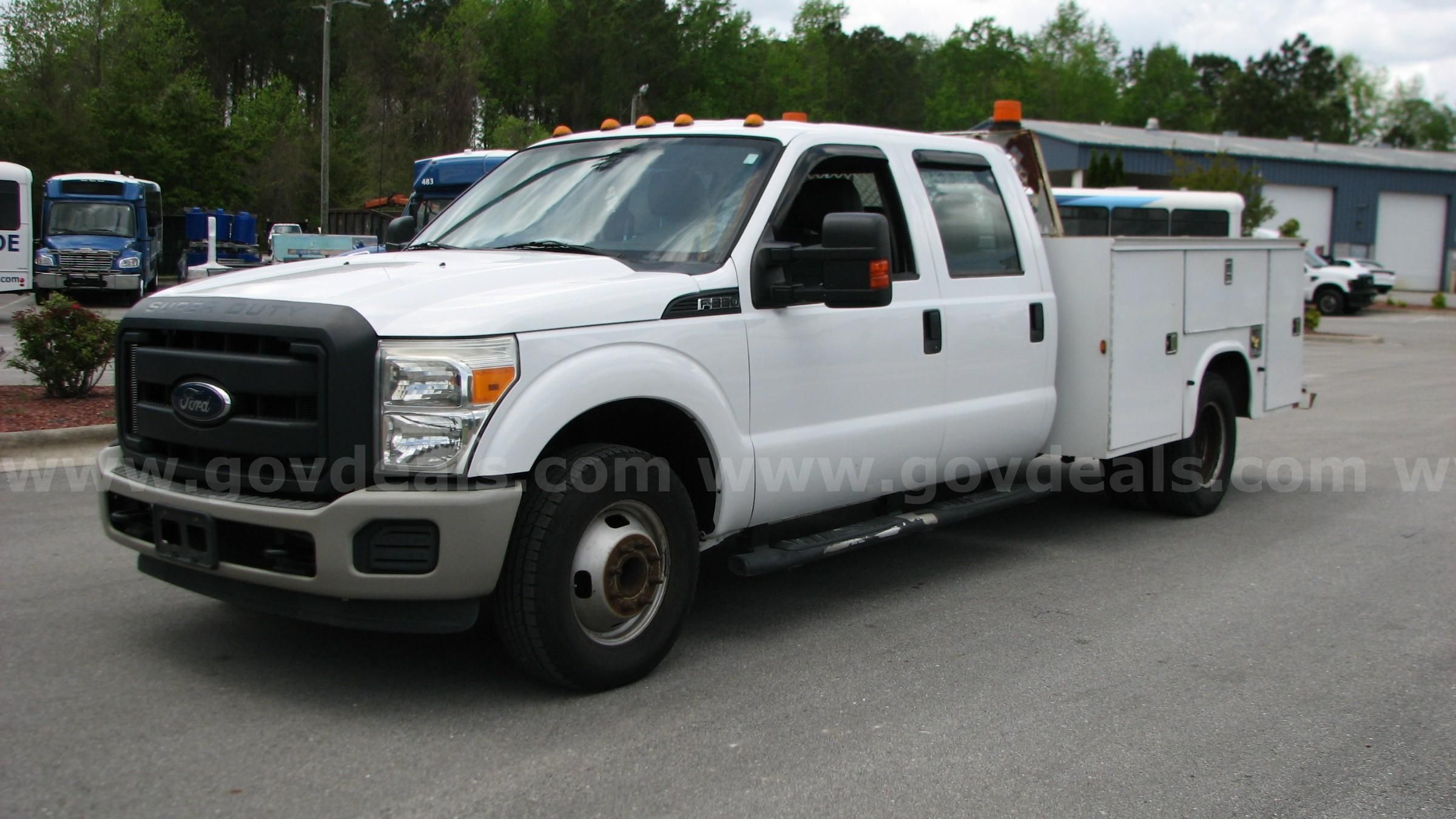 Ford F-350 Crew Cab Service Truck