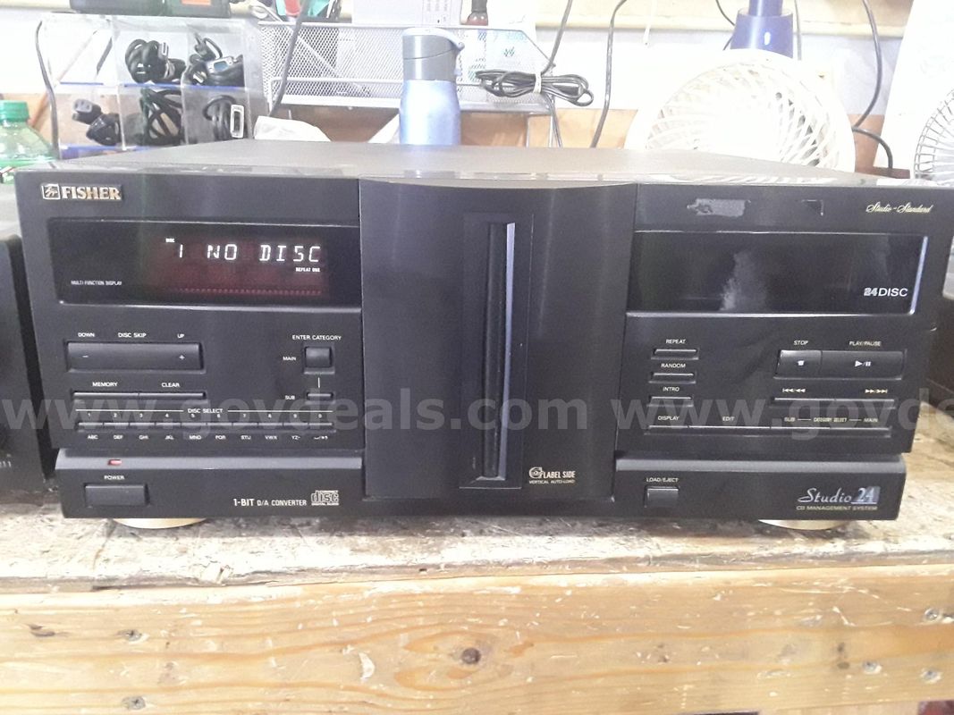 Fisher 24 CD Changer