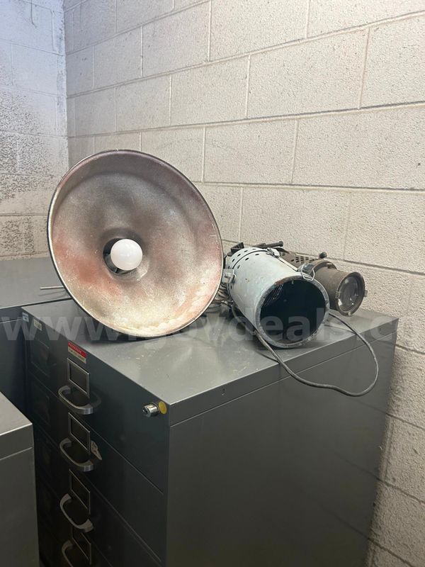 1, lot of three theatre lights