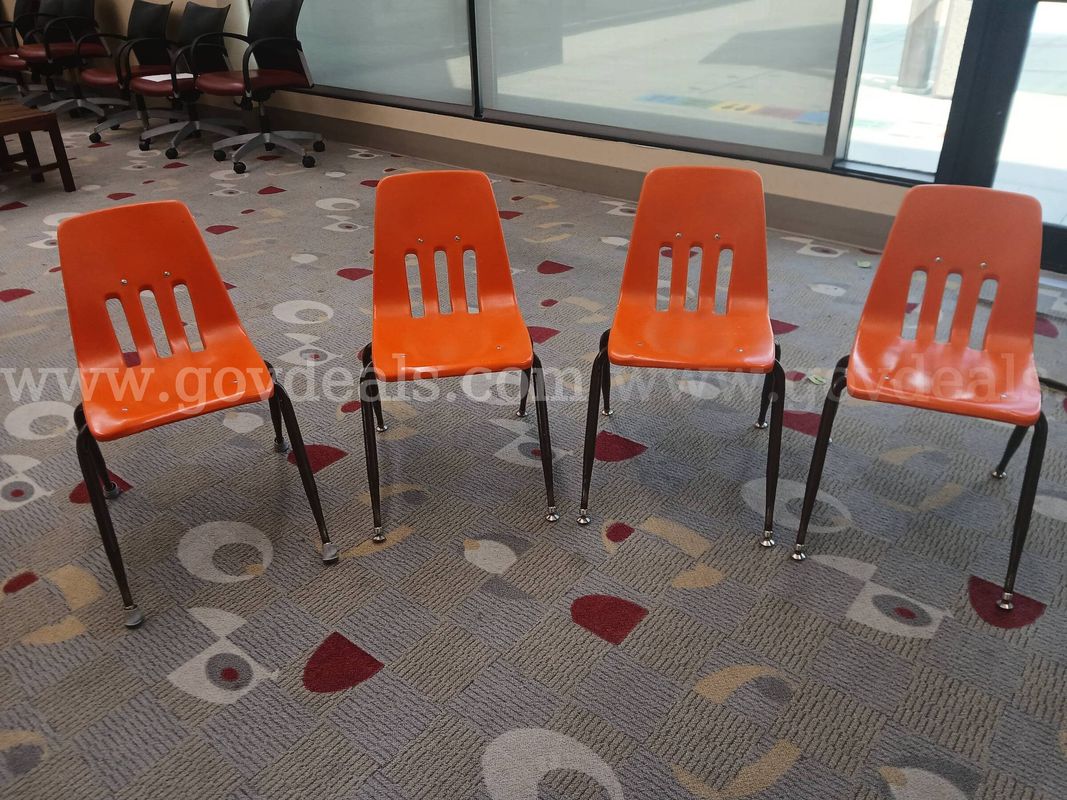 Lot of 16 Children's Chairs