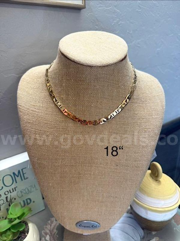 Beautiful, 24k Gold Filled, 18", Gucci Style Chain