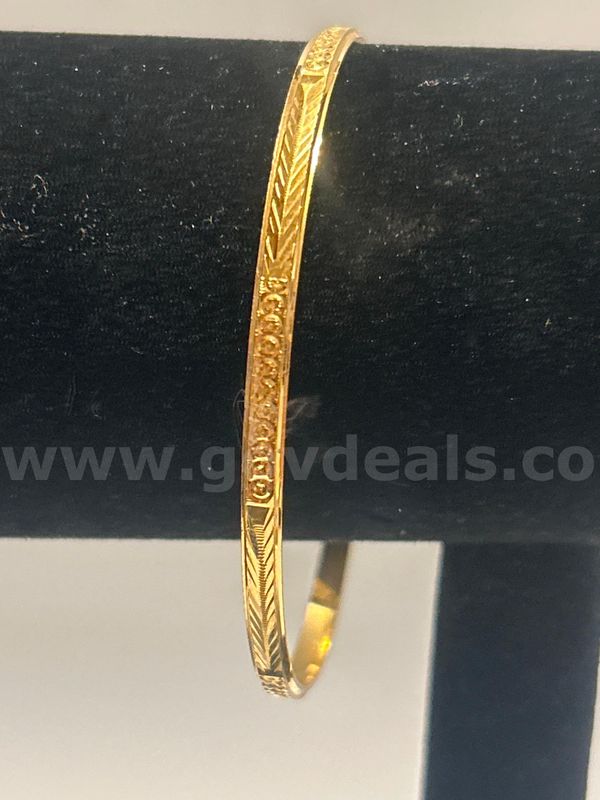 2 3/4 Diameter, LG , Thin, Diamond Cut, Bangle, Bracelet, 24K Real Gold Plated