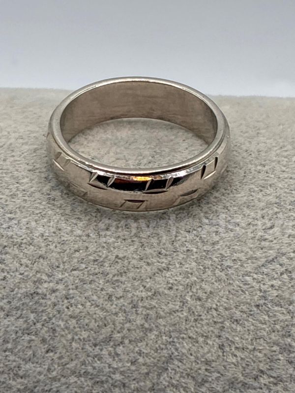 Size 12.5 Rhodium Clad (Silver) Band w/ Design Ring