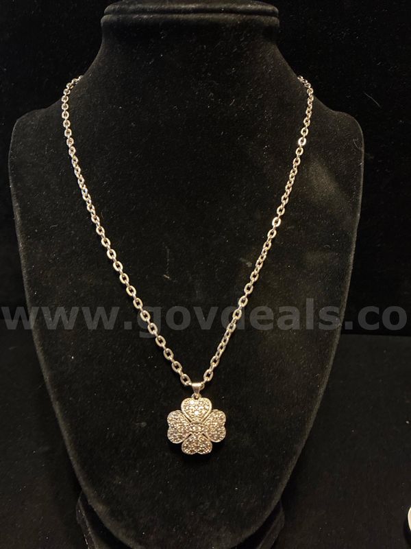 Beautiful Rhodium Clad (Silver), 18” Round Cable Necklace W/CZ Clover Pendant.
