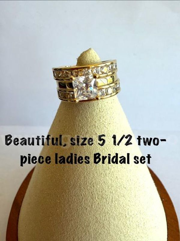 Gorgeous, Ladies, Size 5 1/2, 2 Piece, Real 24k Gold Filled, CZ, Bridal Set
