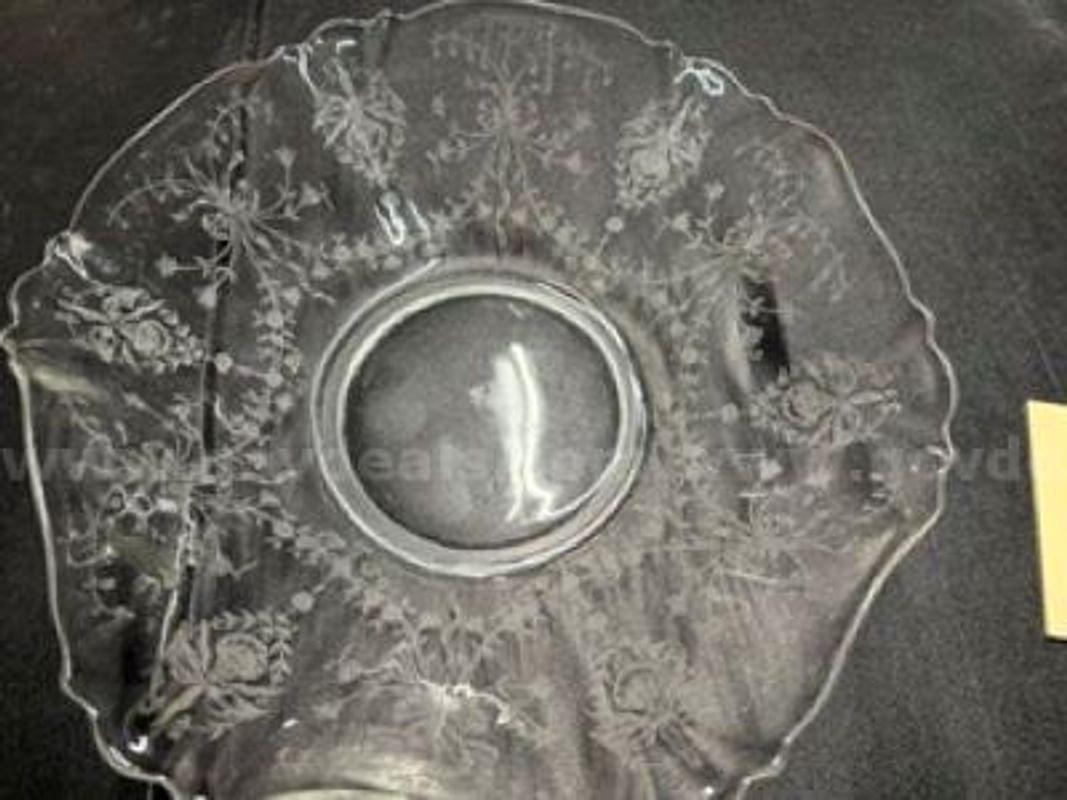 Excellent Condition, Unauthenticated, Heisey Attached Orchid, Fruit Bowl, W/Scalloped Edge
