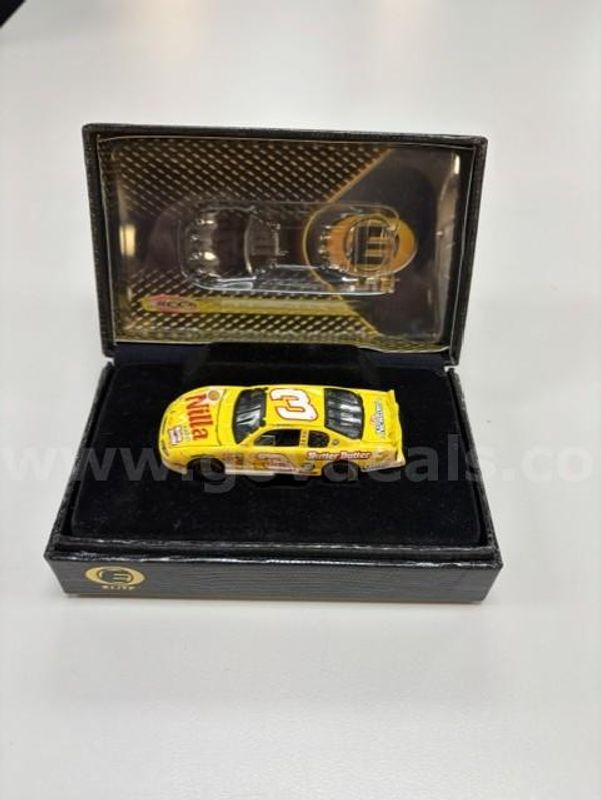 RCCA Elite 400964 Dale Jr #3 Nilla Wafers / Nutter Butter 2002 Monte Carlo 1:24