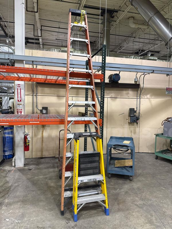 Qty. 2 Step Fiberglass Step Ladders