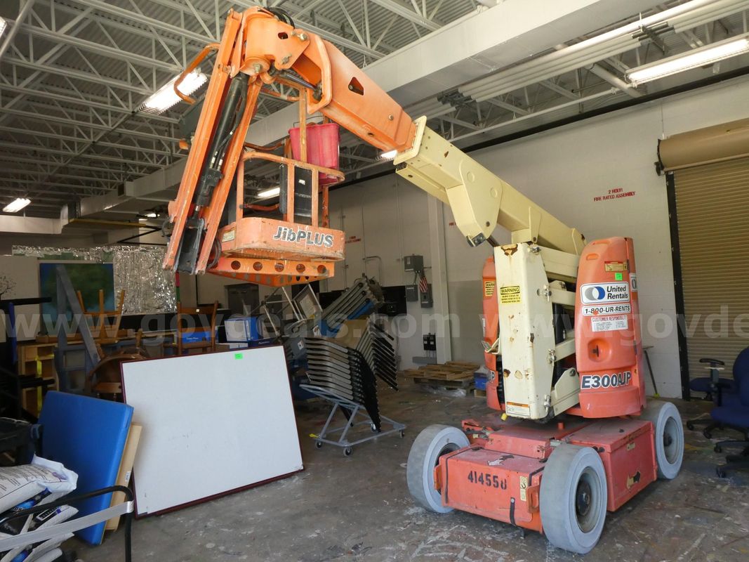 E300AJP Articulating Boom Lift