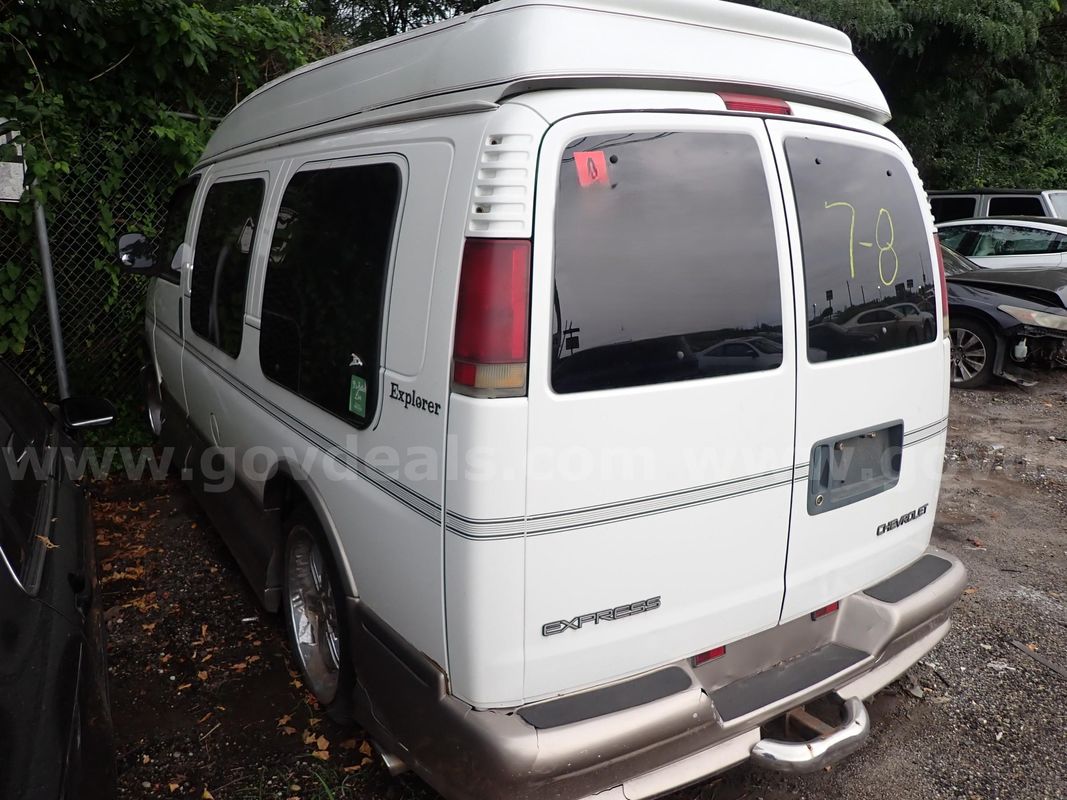 2002 Chevrolet Express