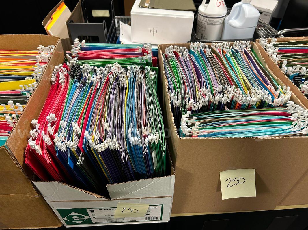 Hanging folders