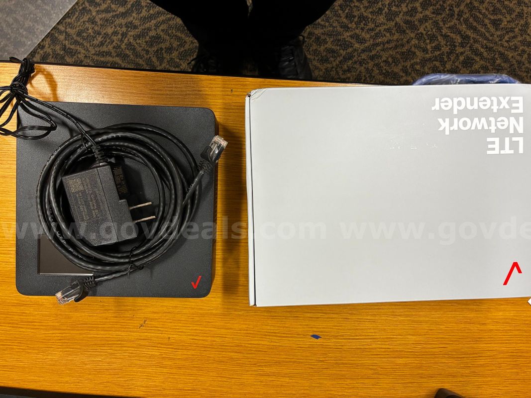 Two Verizon LTE Network Extenders