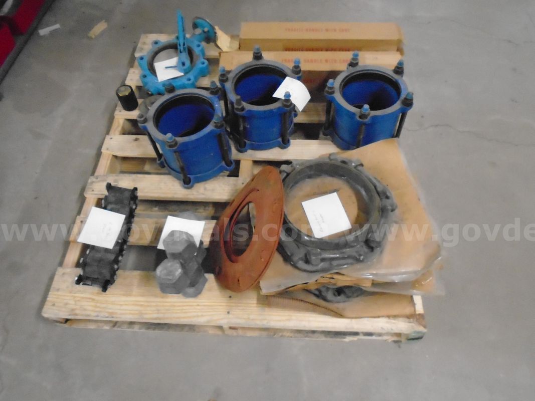 Pallet of miscellaneous stuff