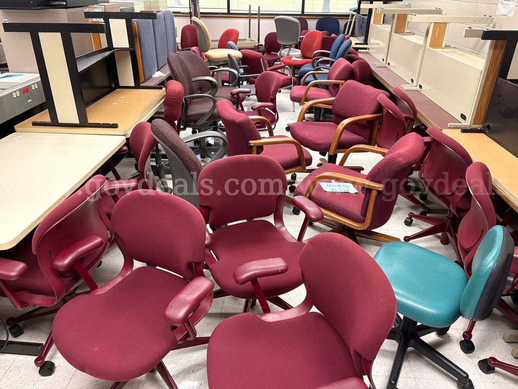 Various Rolling & Stackable Chairs
