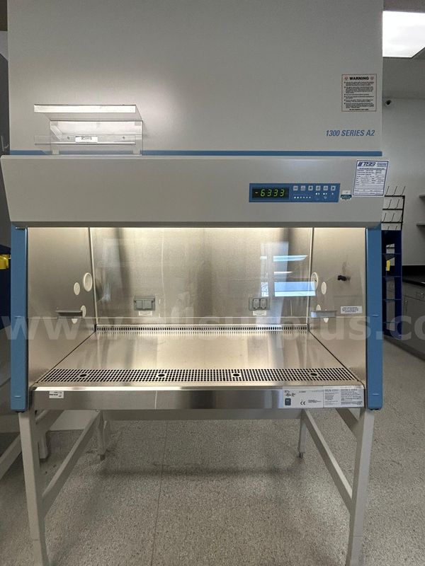 **NO RESERVE** ThermoFisher Scientific 1375 Biosafety Cabinet