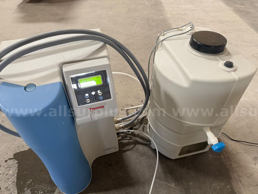 ThermoFisher Scientific Pacific TII 7 UV Water Purification System with 30L Reservoir Tank