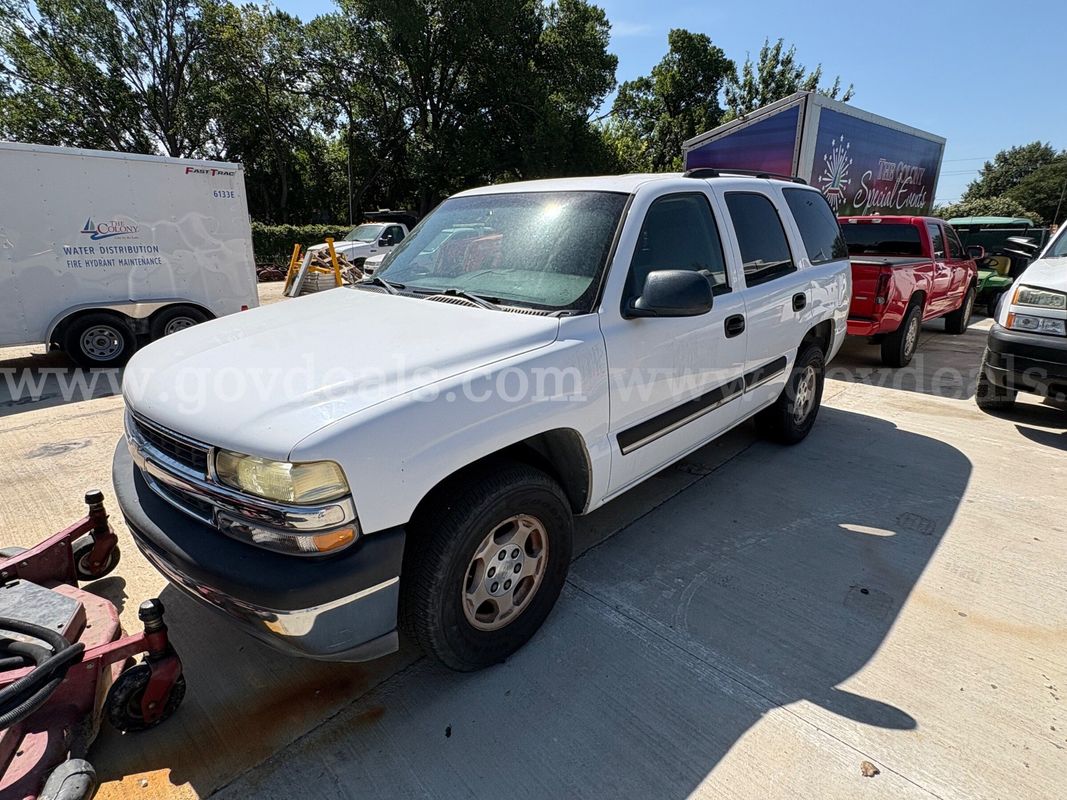 2004 Chevrolet Tahoe 2WD