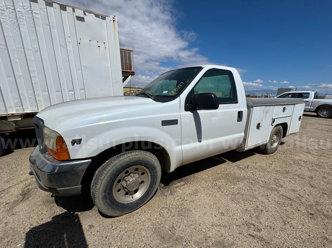 1999 Ford F-250 XL Super Duty, Regular Cab, 5.4L Gasoline V8 Triton, with Utility Bed